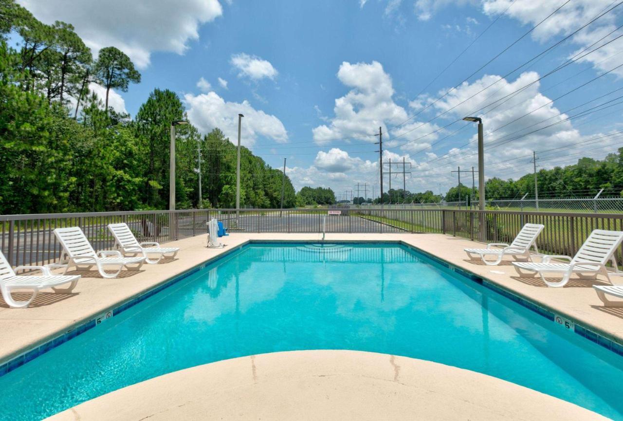 Super 8 By Wyndham Diberville Biloxi Area Extérieur photo